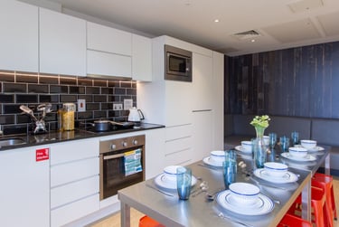 Silver En Suite - Image 4